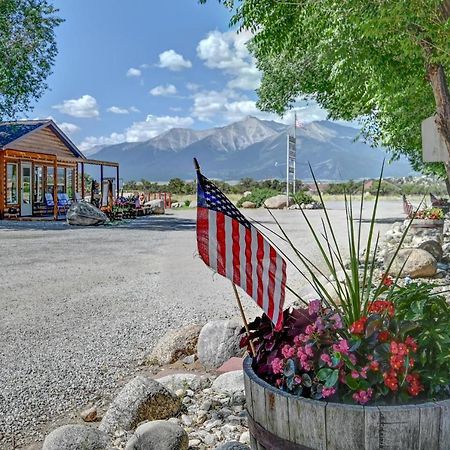 Отель Snowy Peaks Rv Park Буэна-Виста Экстерьер фото