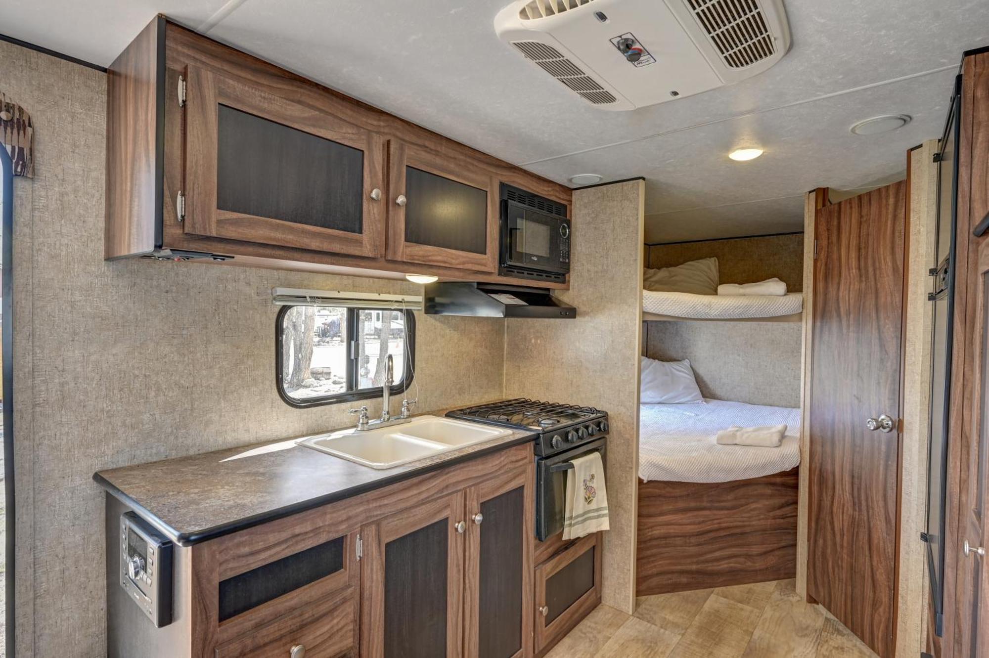 Отель Snowy Peaks Rv Park Буэна-Виста Экстерьер фото